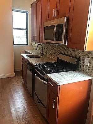 2nd image of 227 E 81st St APT 5E