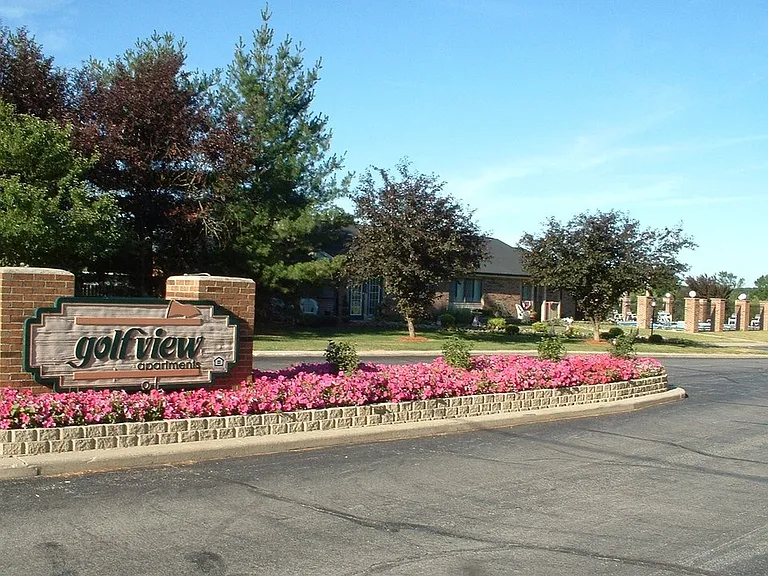 Golfview Apartments — Photo 16