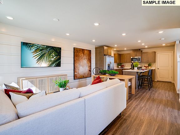 7th image of this home