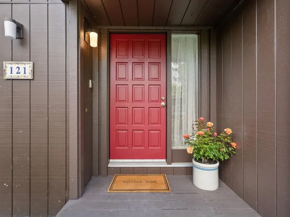 121 Tree Frog Ln #121, Santa Cruz, CA 95060