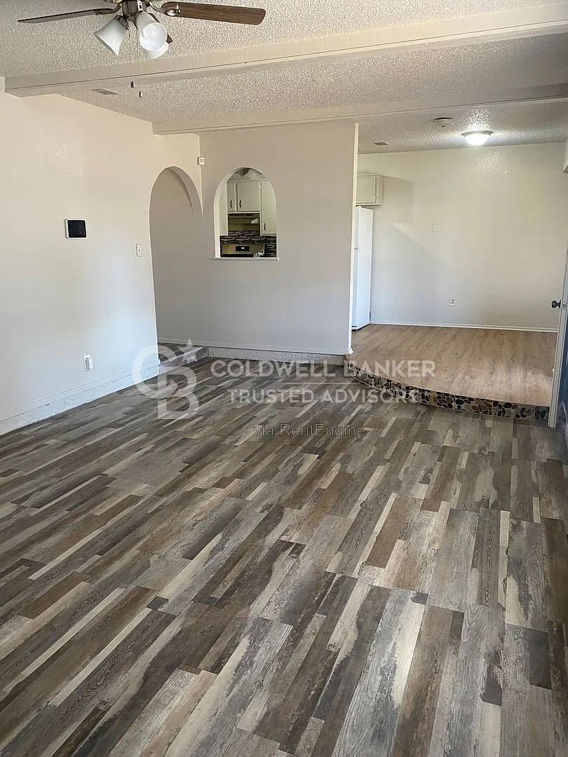 3 bed, 2.0 bath, 1309 sqft, $1,275 — Photo 3