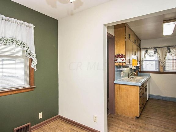 5th image of 347 S Southampton Ave
