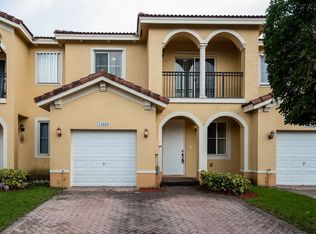 16660 SW 70th St, Miami, FL 33193