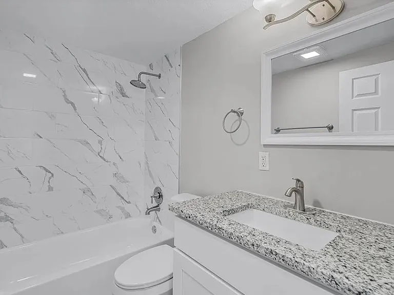 912 Citrus St — Photo 11