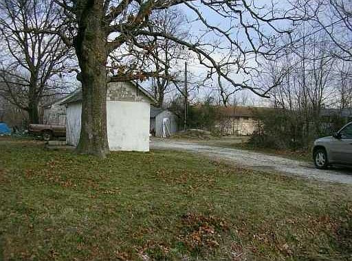 2nd image of 3357 Habberton Rd