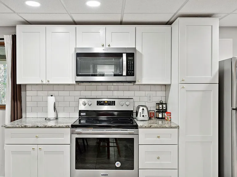 Starter cleaning items such as dish soap, papertowels, trash bags and dishwasher soap is provided.