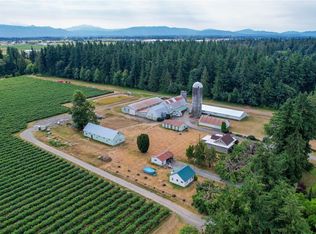 9112 Axling Rd, Lynden, WA 98264