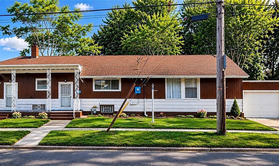 1st image of 525 E Amherst St
