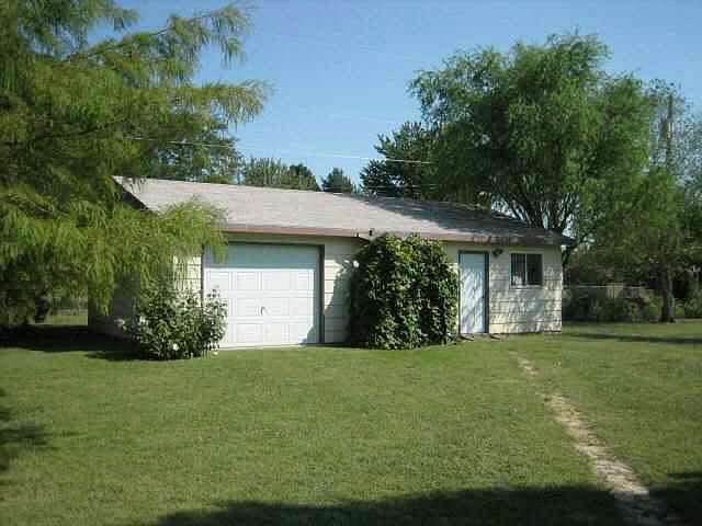 2nd image of 8 Ranchwood Dr