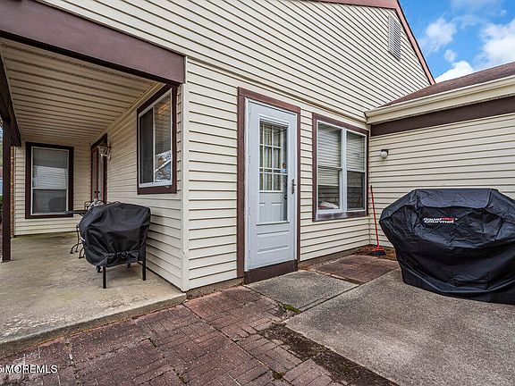 5th image of 851A Winchester Court