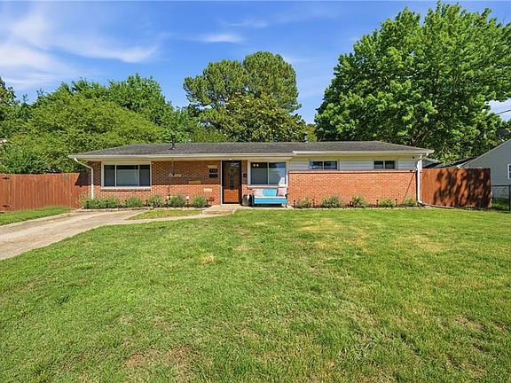 2nd image of 752 Lynch Ln