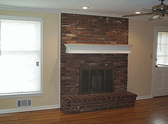 Family room w/fire place