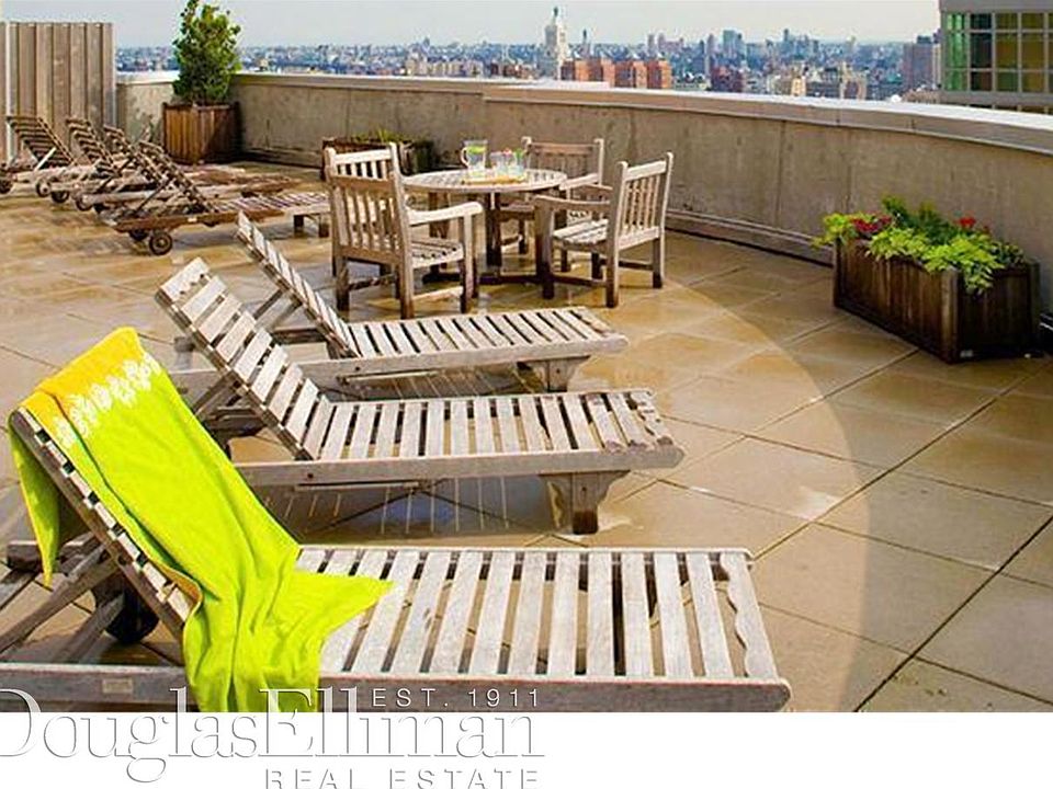 2nd image of 55 W 26th St APT 29N