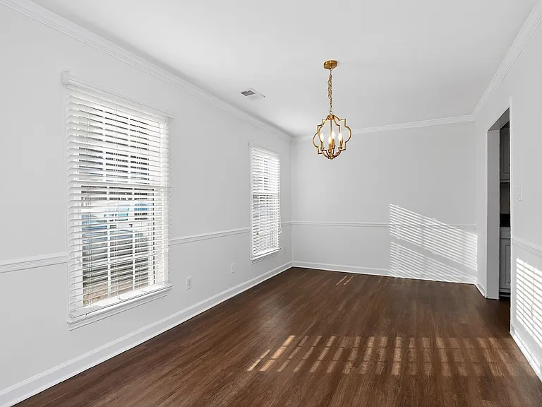 1819 Sabrina Ct — Photo 4