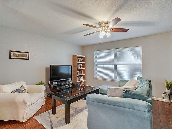5th image of 13903 Pyramid Dr