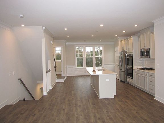 2nd image of 6039 Camerons Ferry Dr