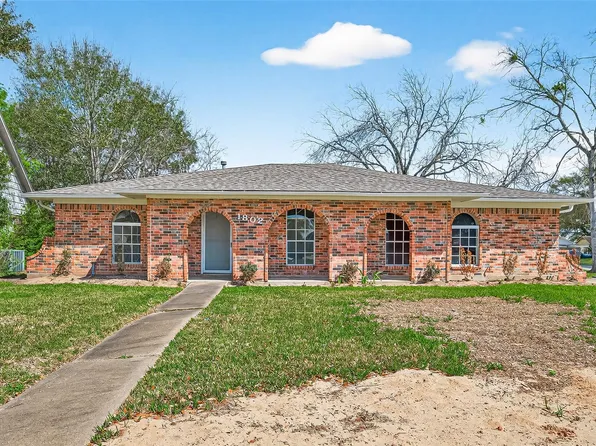 1802 Terrence Dr, Stafford, TX 77477