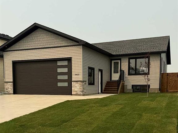 4th image of 3422 E Victory Way