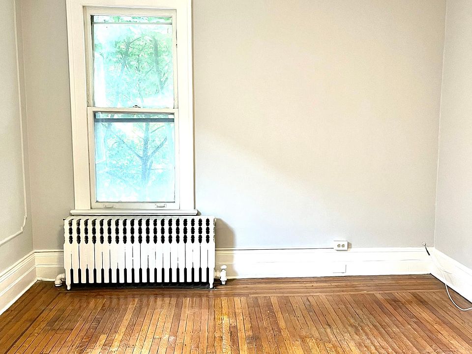 1st image of 400 Linwood Ave APT 4