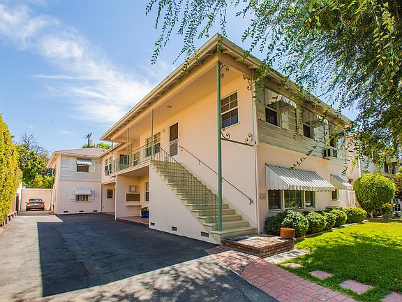 2nd image of 4210 Cahuenga Blvd