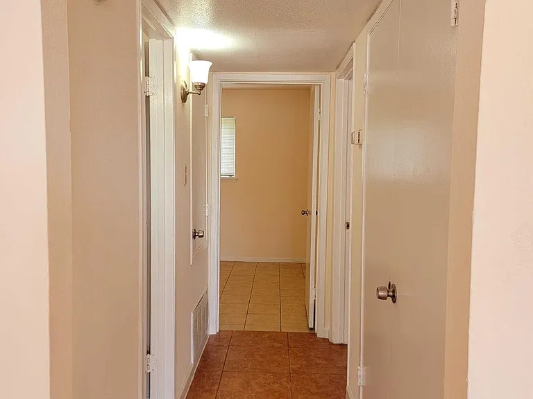 7301 Jensen Dr #1 — Photo 10