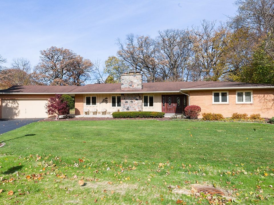 1st image of 350 Meadow Ln