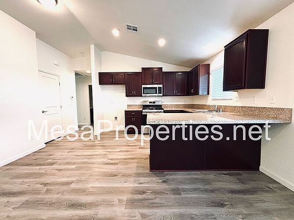 5th image of 9550 Tamarisk Ave Unit 140