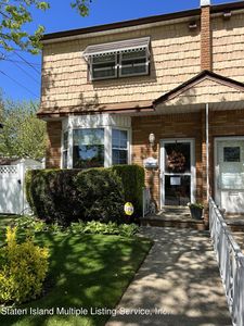 371 Garretson Ave, Staten Island, NY, 10305