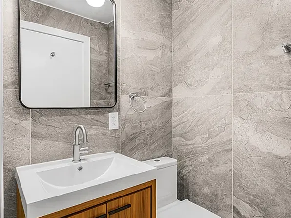 190 Sixth Avenue image 4 of 13