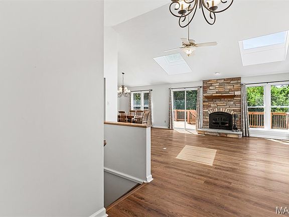 5th image of 16448 Green Pines Dr
