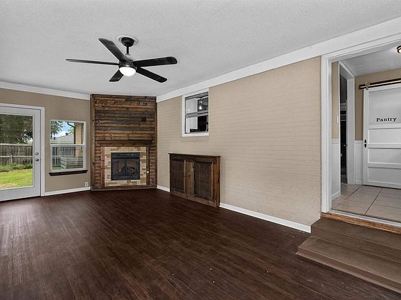5th image of 1306 Jones St