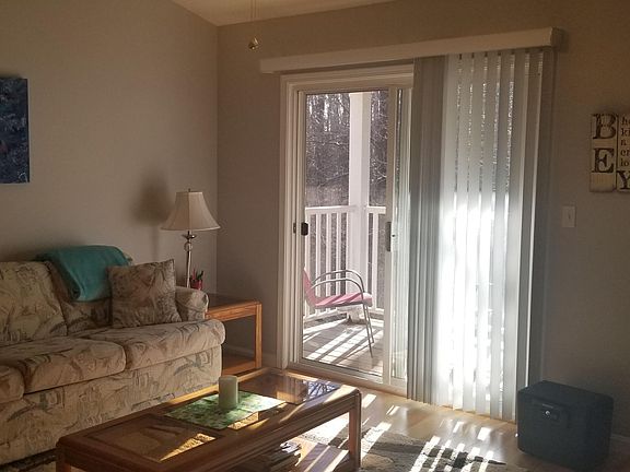 5th image of 9206 Hawthorne Pointe Dr Unit 202