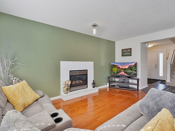 4th image of 16207 54b St NW