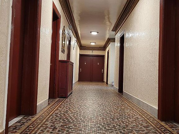 2nd image of 438 52nd St #D