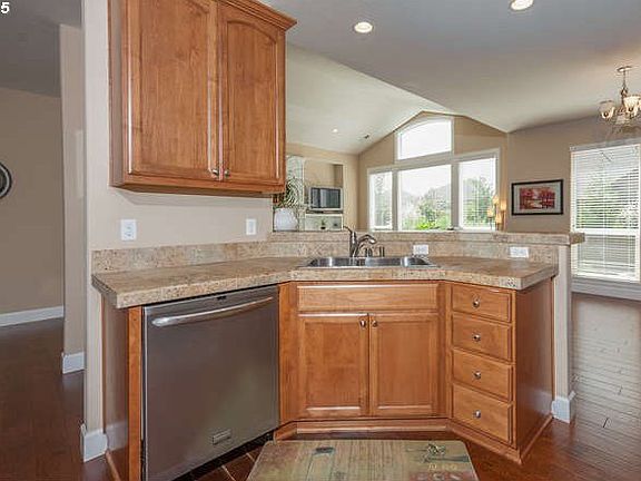 4th image of 1508 W Aspen Pl