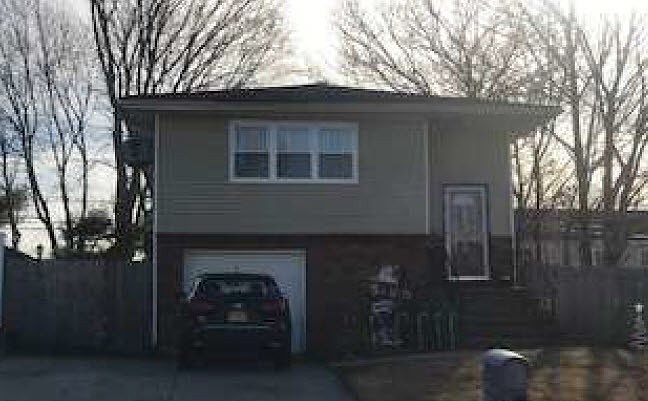1st image of 50 Clymer St