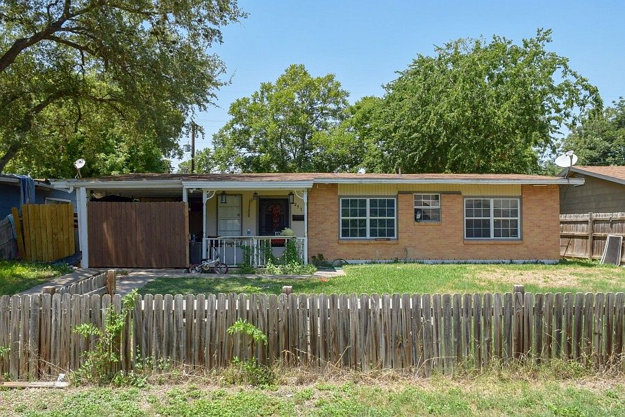 1st image of 251 Schmeltzer Ln