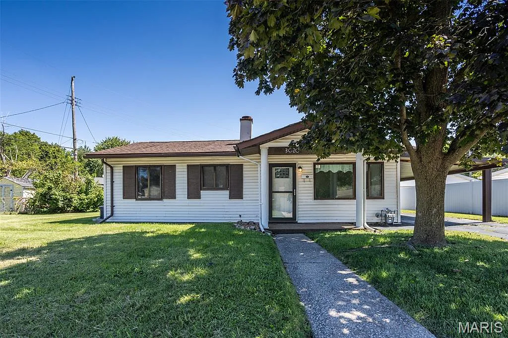3020 Willow Ave photo 1