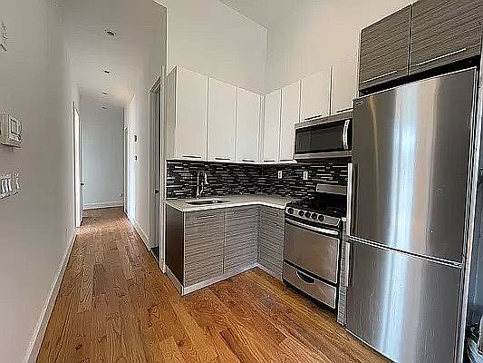 2nd image of 1803 Atlantic Ave #4B