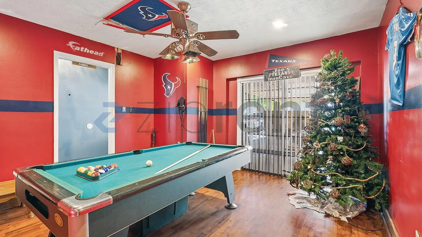 4 bed, 1.5 bath, 1475 sqft, $2,529 — Photo 3