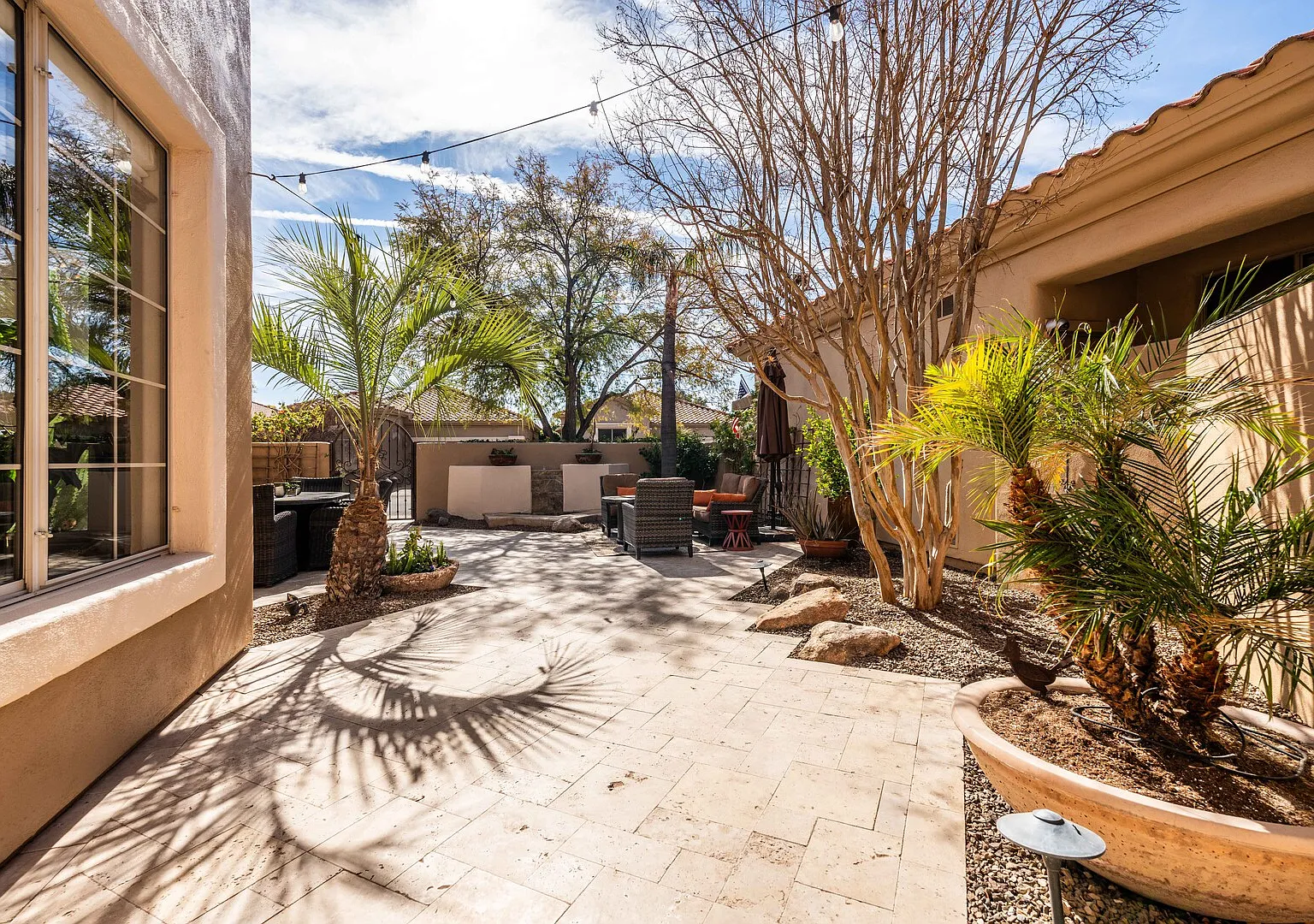 Luxurious Golf Course Home in Scottsdale, Dual Master Suites — Photo 4