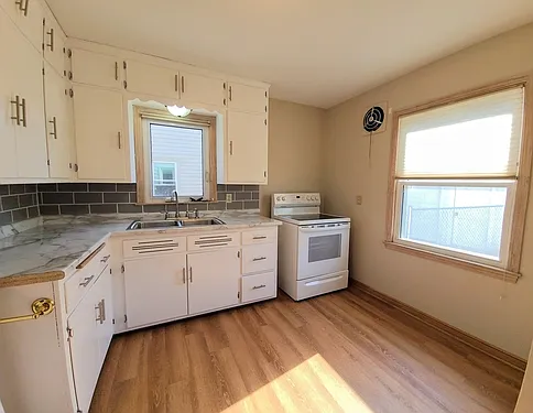 185 N. 90th St. - *$500 Rent Credit If Moved In By 10/1* Cozy 3 Bedroom Single Family Home *Watch... — Photo 2