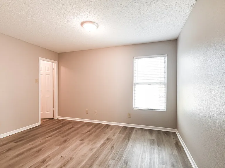 14390 Black Farm Dr — Photo 13