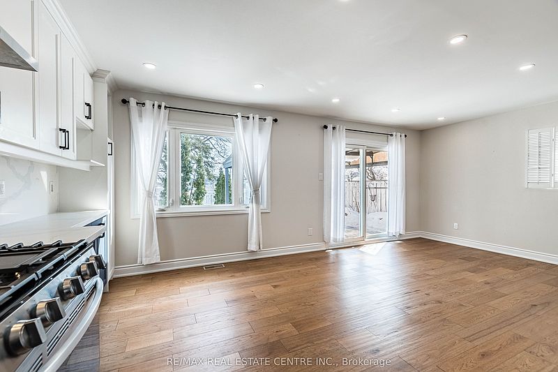 Brampton House for rent - 3 Bedrooms — photo 16