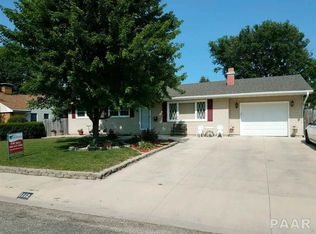 1112 N Manning Dr, Chillicothe, IL