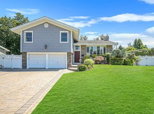 250 Birchwood Park Dr, Jericho, NY 11753