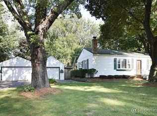 65 Maple St, Elgin, IL 60123