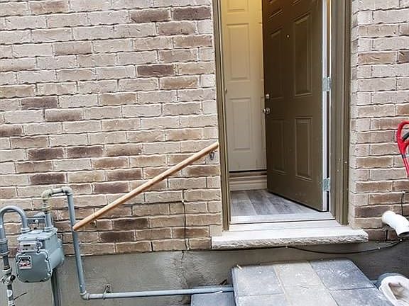 2nd image of 18 Ambrous Cres #Basement