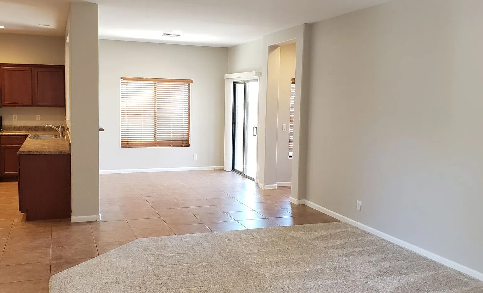 Beautiful Single Level Home in Villages — Photo 3