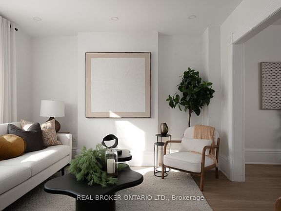 5th image of 157 Lippincott St